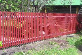 Забор из евроштакетника с утрамбовкой щебнем 90 метров фото цена под ключ