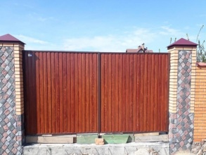 Распашные ворота из профнастила - пример 9 фото цена за метр под ключ