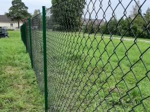 Забор из сетки рабицы в натяг 80 метров фото в Семёнове