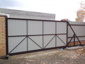 Ворота откатные с ручным управлением - пример 12 фото в Семёнове