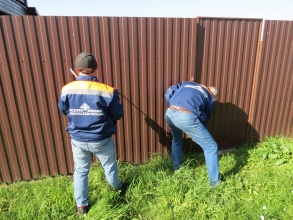 Забор из профнастила с утрамбовкой щебнем 79 метров фото в Семёнове